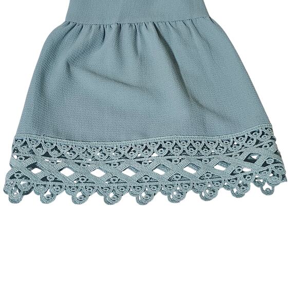 Counterparts Top Size L Pale Blue with Embroidered Trimmed Bell Sleeves - Picture 6 of 8